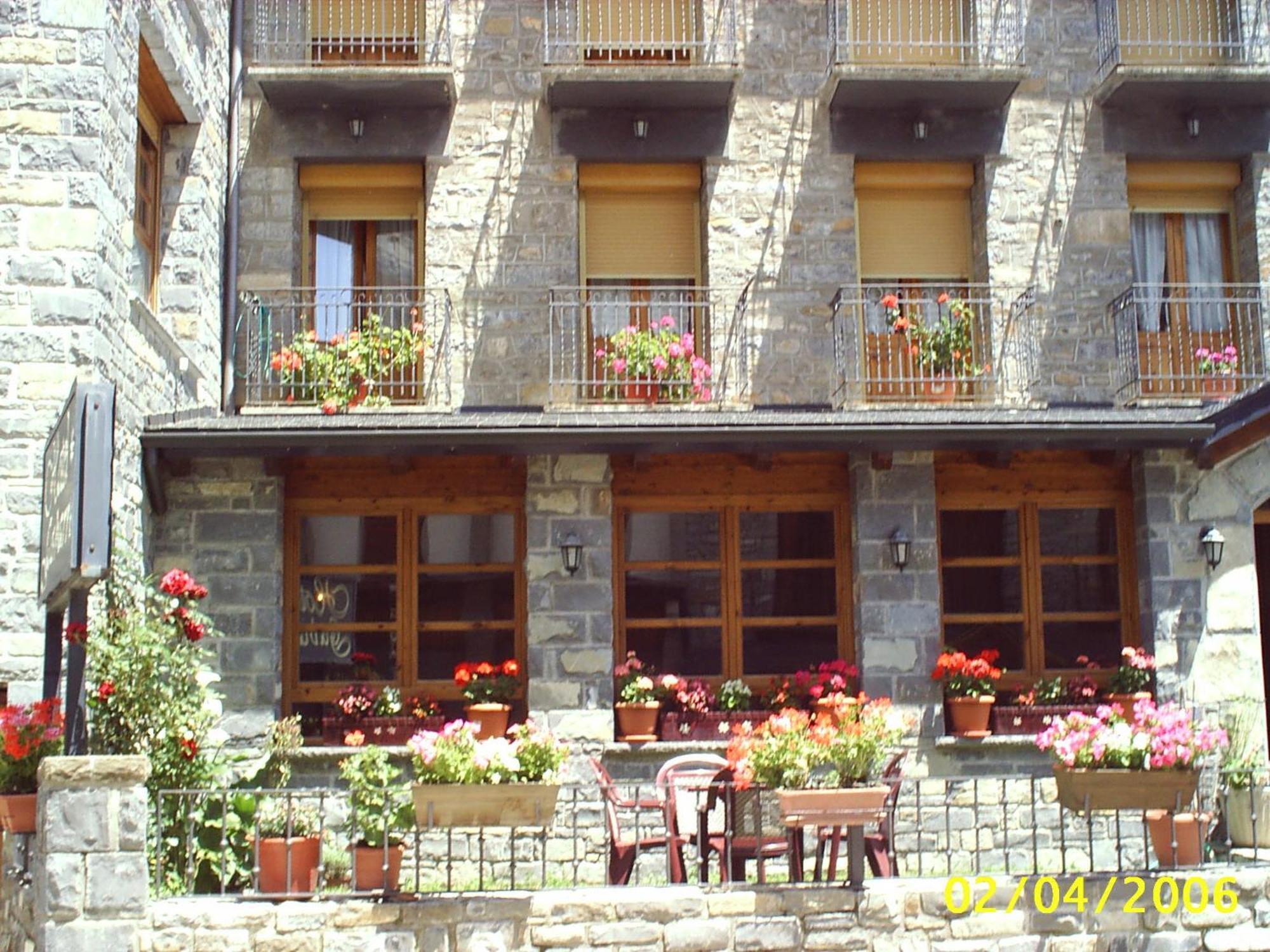 Gabarre Hotel Broto Kültér fotó
